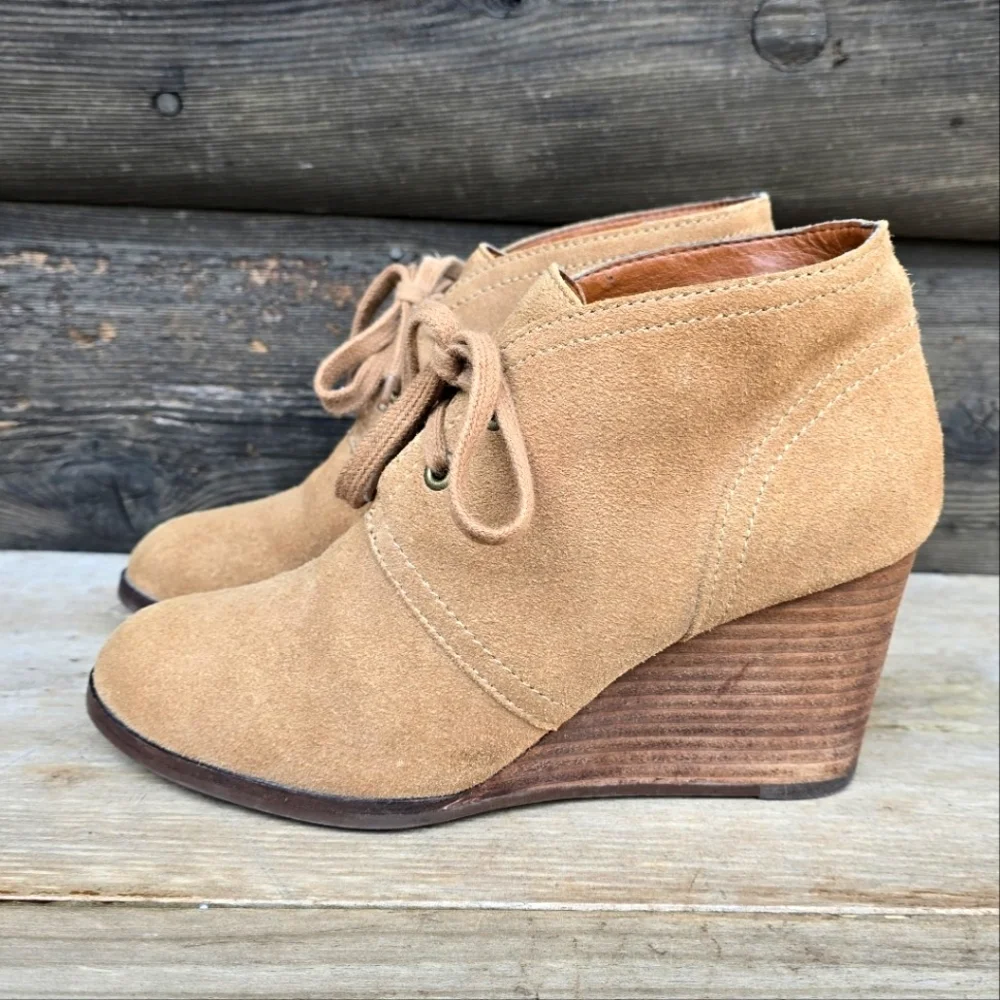 Lucky Brand Sway Y2K Boho Minimalist Suede Lace-up Comfort Wedge Bootie 7M
